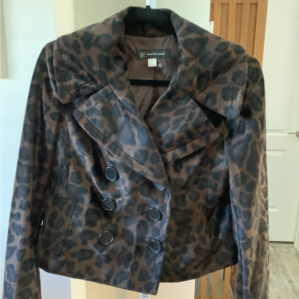 CLEARANCE Women's Leopard Print Jacket